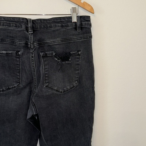 FLYING MONKEY Ultra High Rise Jeans Vintage Black Distressed Crop Size 31 - Picture 5 of 7